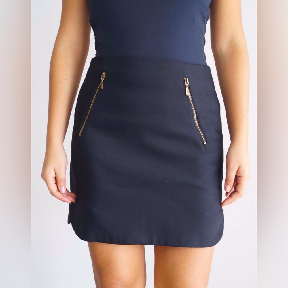 Zara Basic Black Skirt with Gold Zipper Accent Pockets Women’s Size Medium